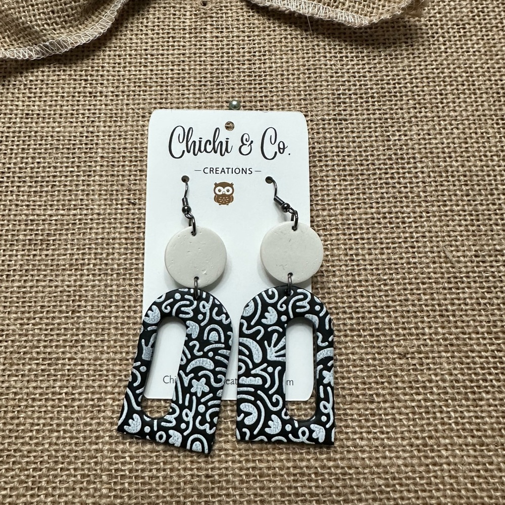 Chichi & Co. Black and White Patterned Earrings (New)